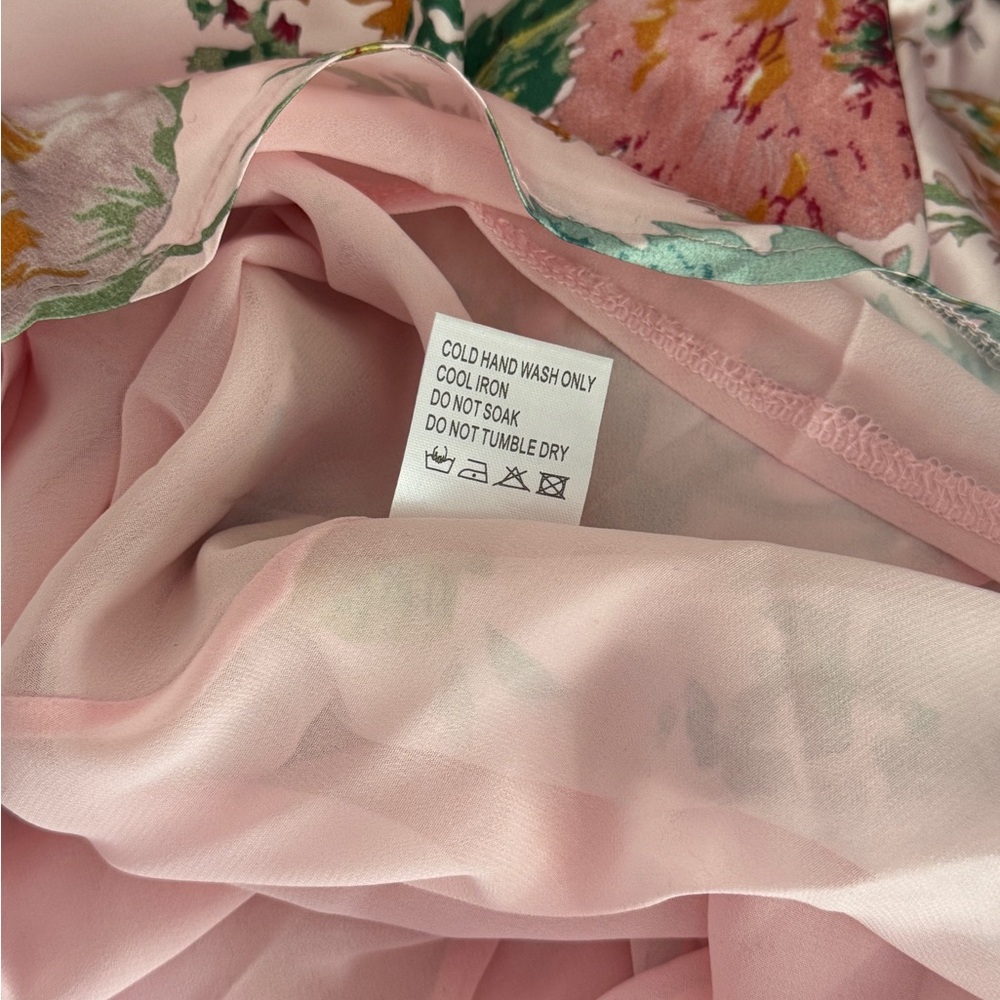 PETAL & PUP ANABELLE HALTER NECK MIDI DRESS - PINK FLORAL SIZE L - Picture 11 of 12